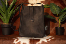 Load image into Gallery viewer, Sarabi Classic Sling Bag